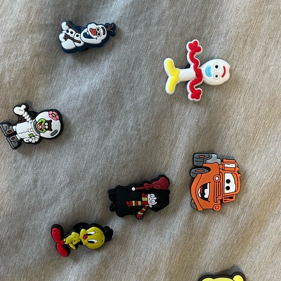 Random Character Charms - Picture 1 of 3